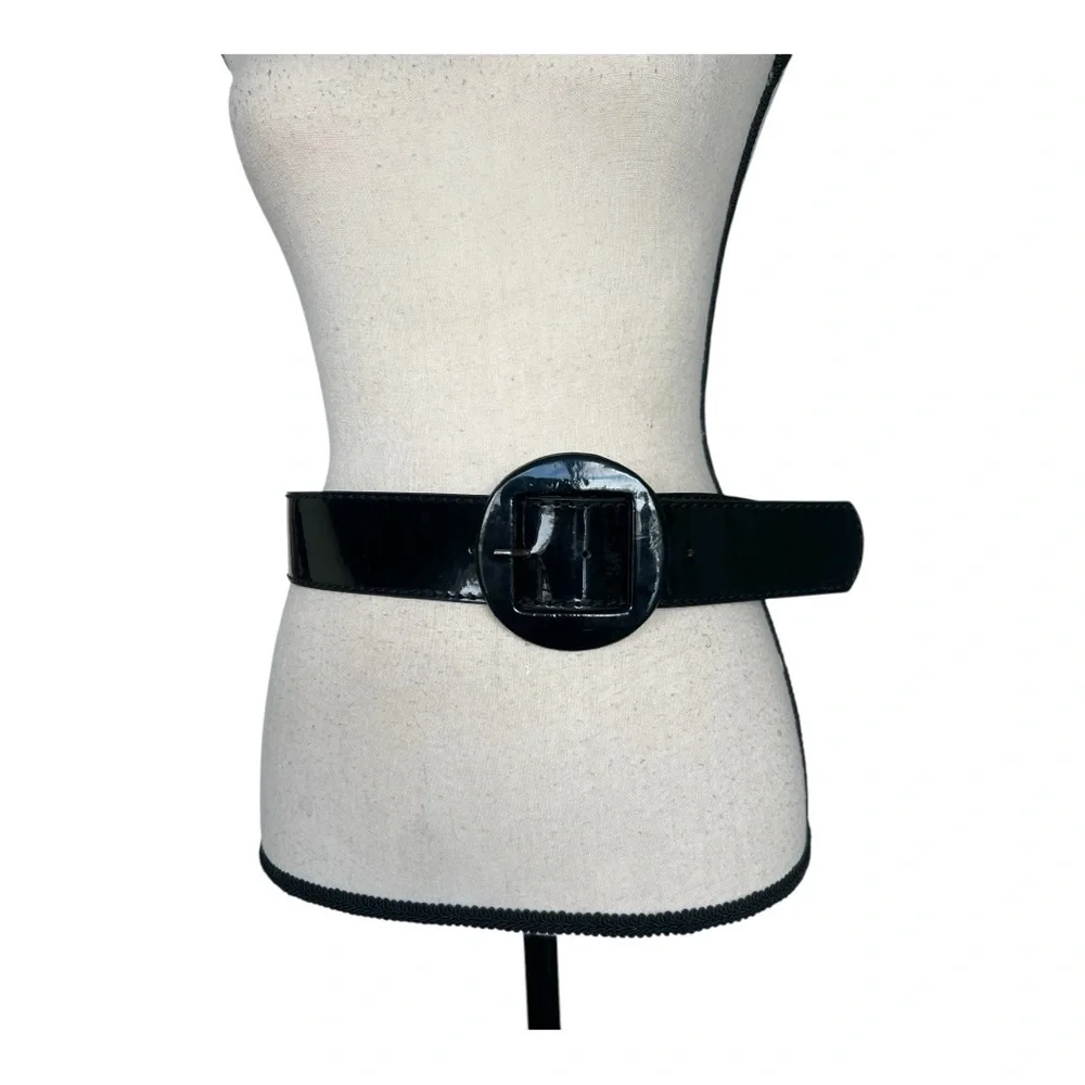 American Vintage Black Belt with Circular Buckle and Leather Finish